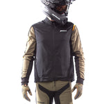 TRACKER VEST BLACK