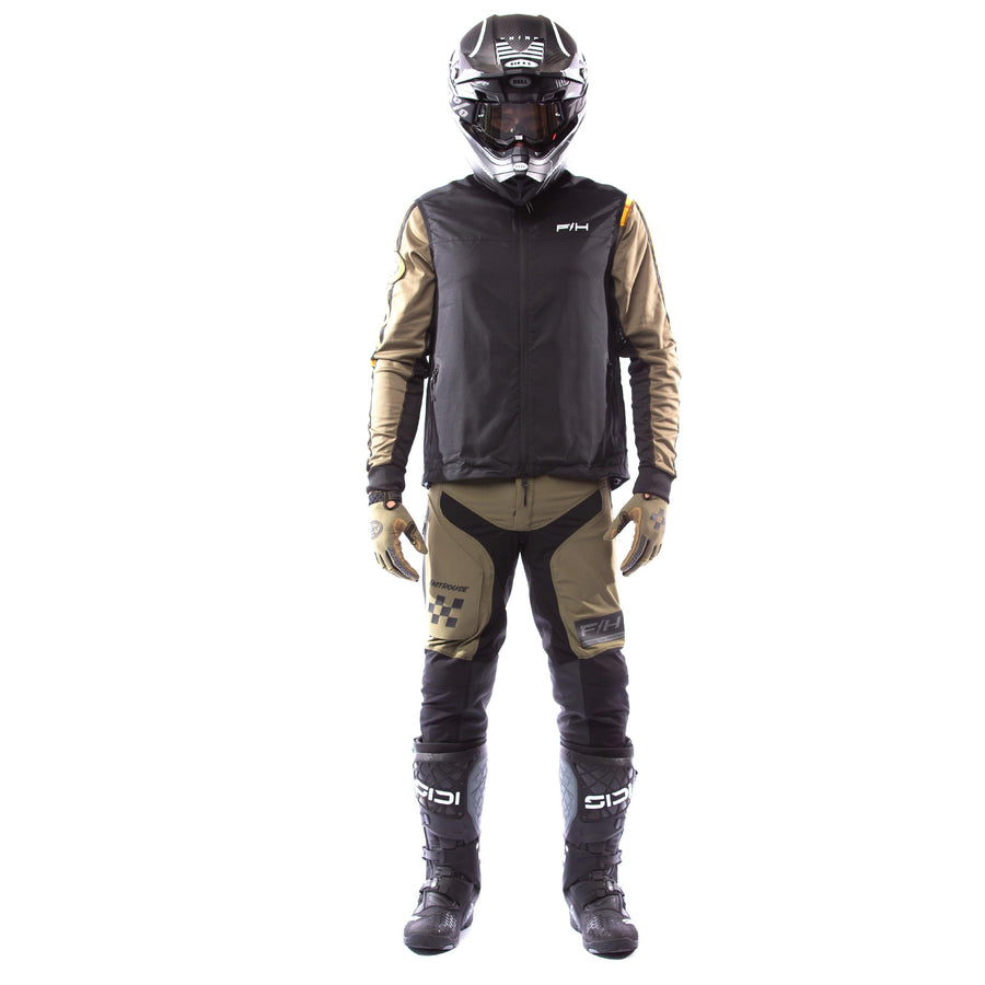 TRACKER VEST BLACK