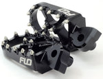 PRO SERIES FOOT PEGS BLACK COBRA