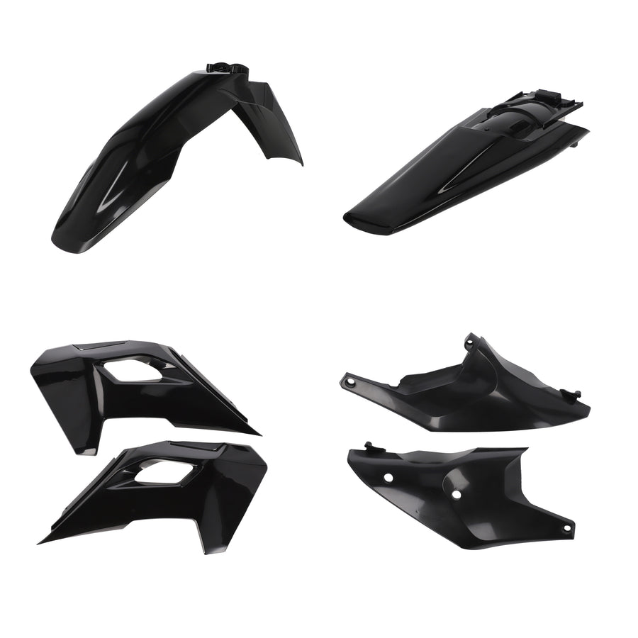 PLASTIC KIT HUS BLACK