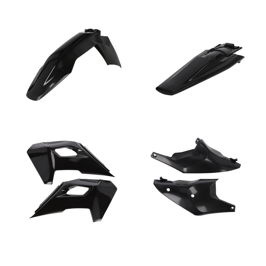 PLASTIC KIT HUS BLACK