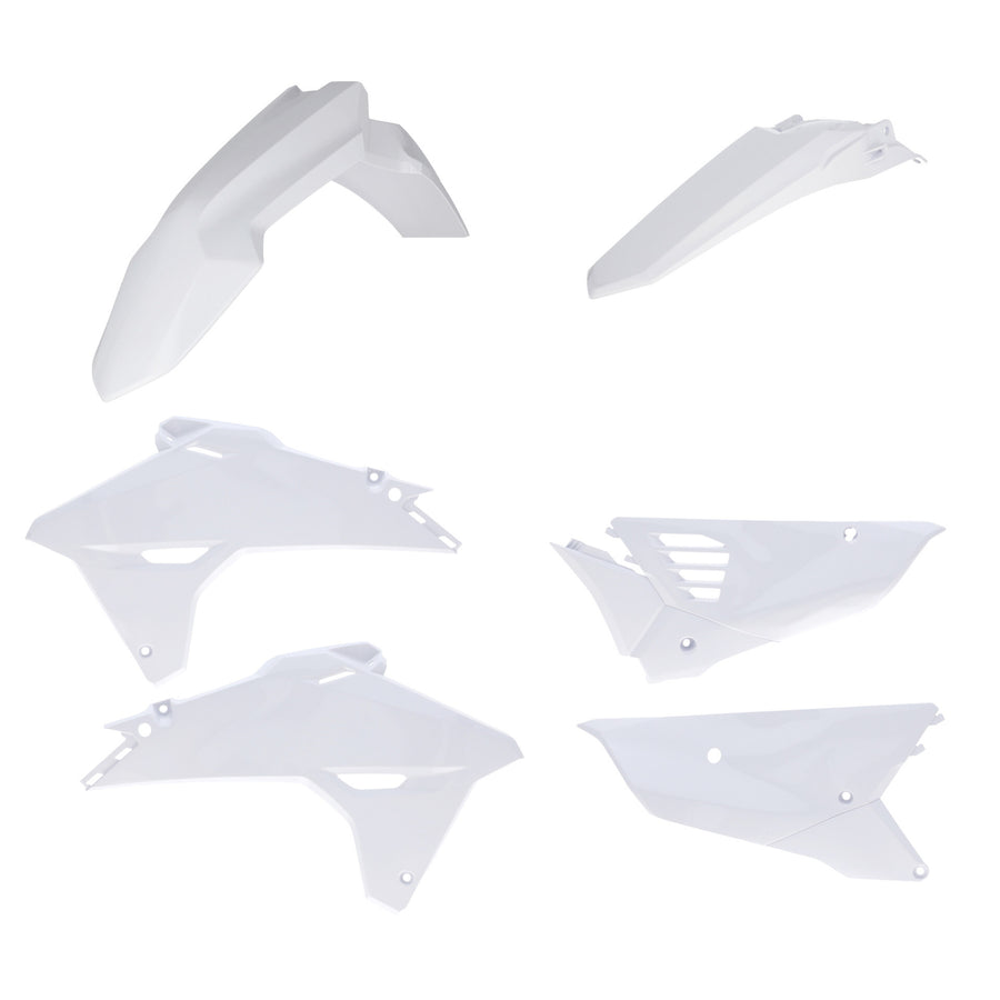 PLASTIC KIT WHITE