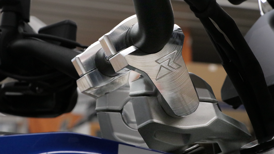 PIVOTING BAR RISER 2.4IN SILVER BMW | 1R-P13GS