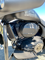 INDIAN OIL COOLER SIDE MOUNT BLACK | IN-1G