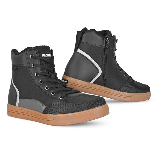 TORI BOOT BLK/GUM WMN