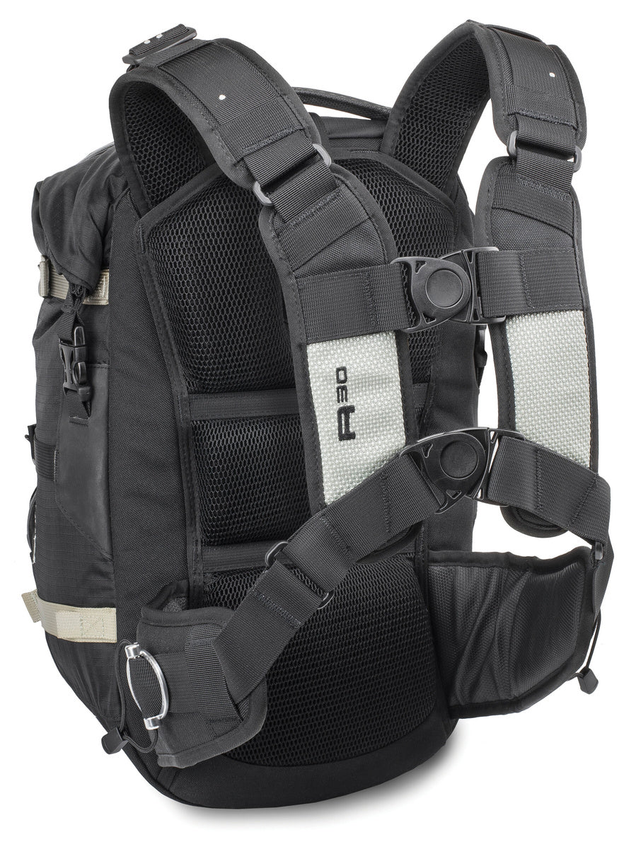 R30 BACKPACK BLK